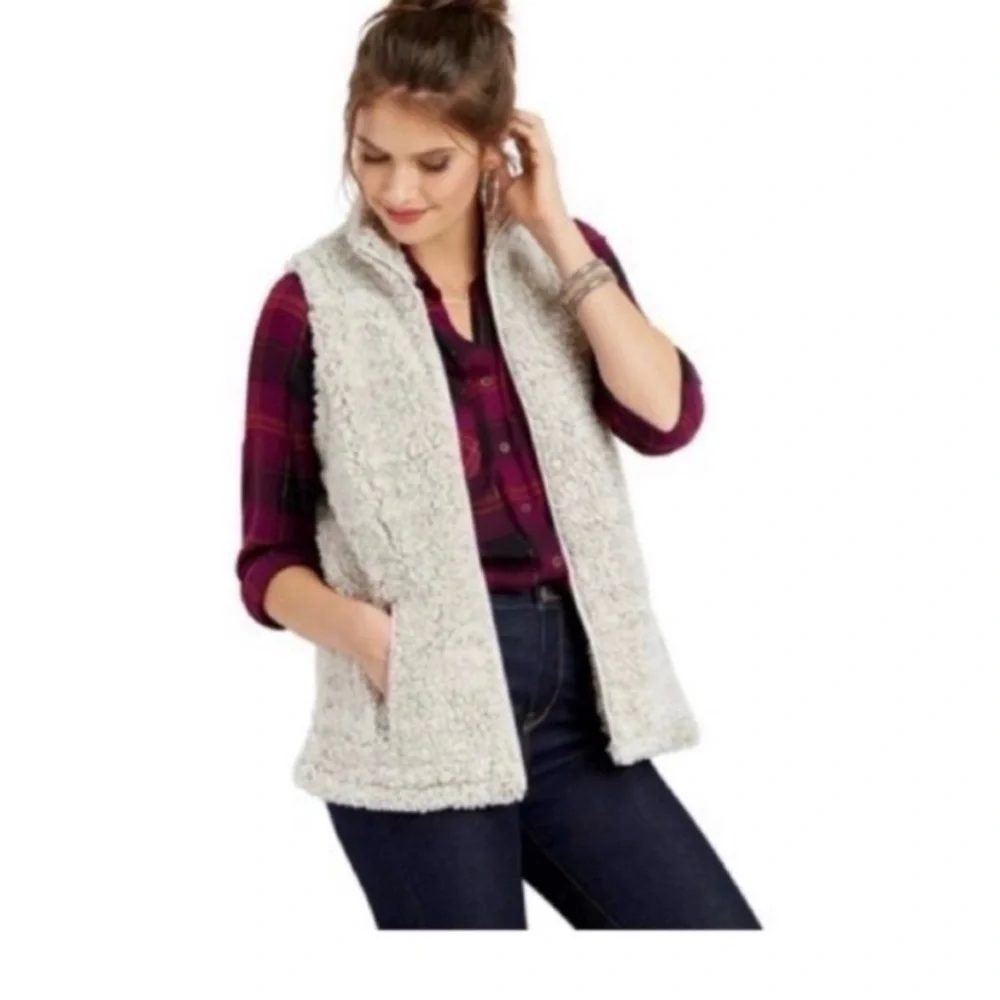 MAURICES Grey Soft Sherpa Vest